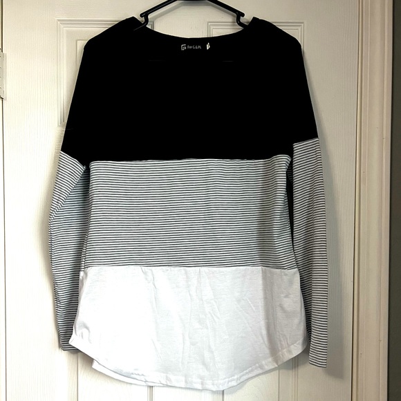 Tops - Color lock long sleeve top Large